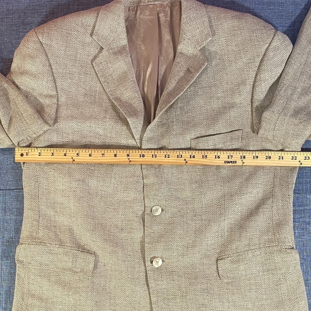 Stafford Men’s 42R Beige Herringbone Blazer Jacket Two Button Classic Sport Coat